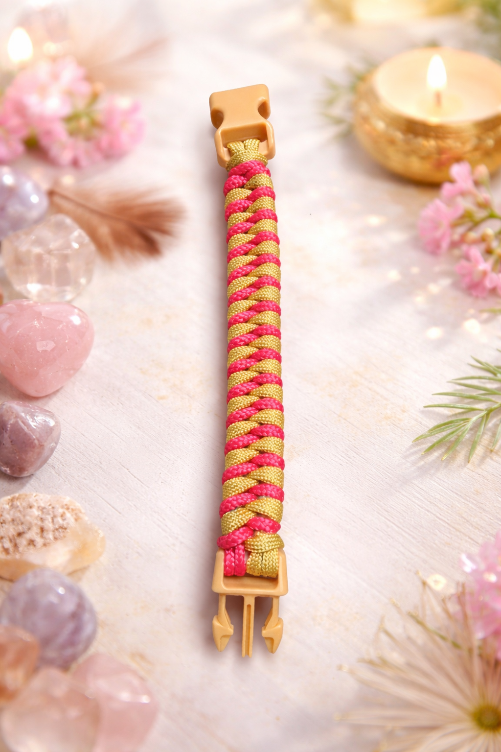 Paracord karkötő – rózsaszín / sárga (20 cm)
